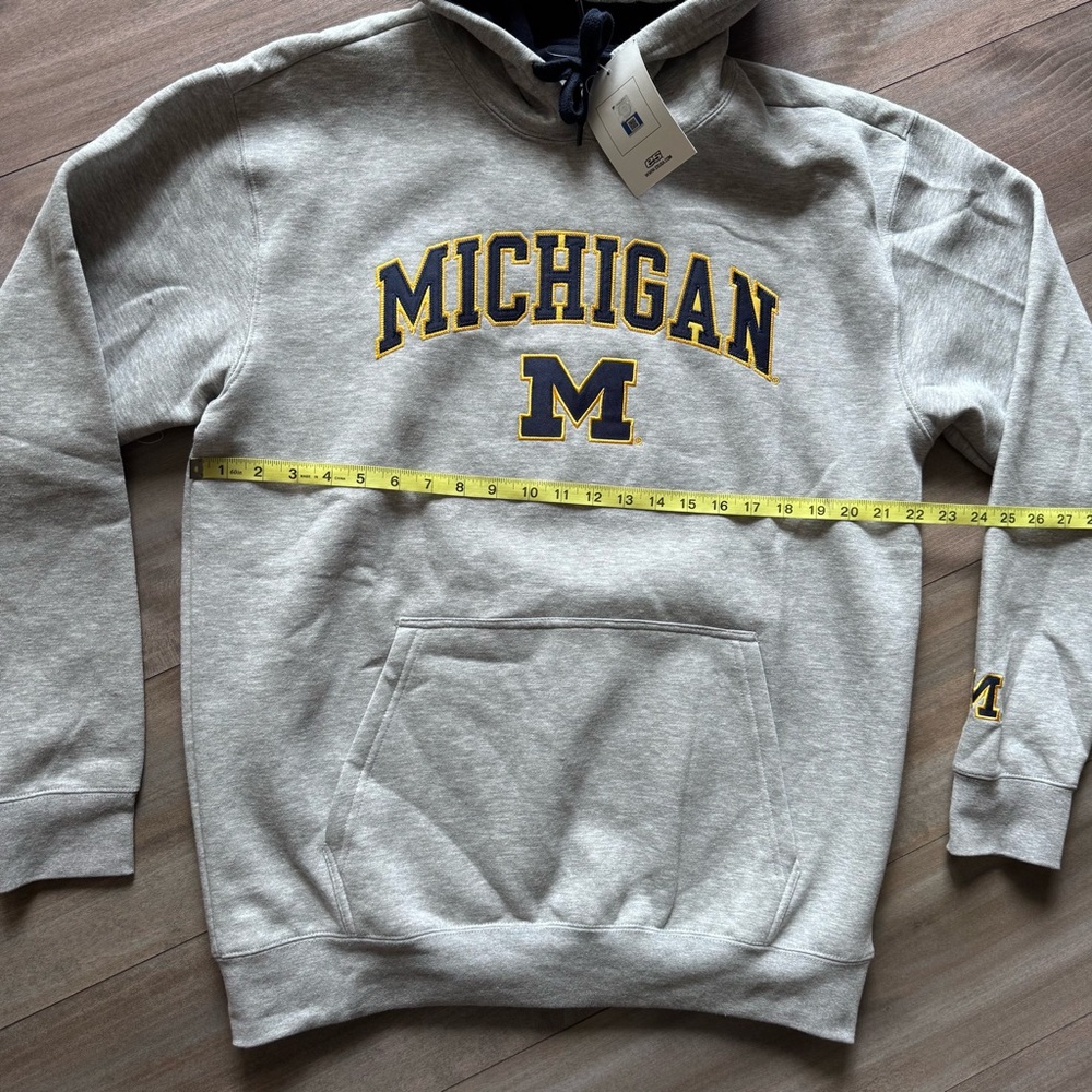 NWT Michigan Wolverines Men’s Hoodie Size Large Grey - Picture 4 of 6